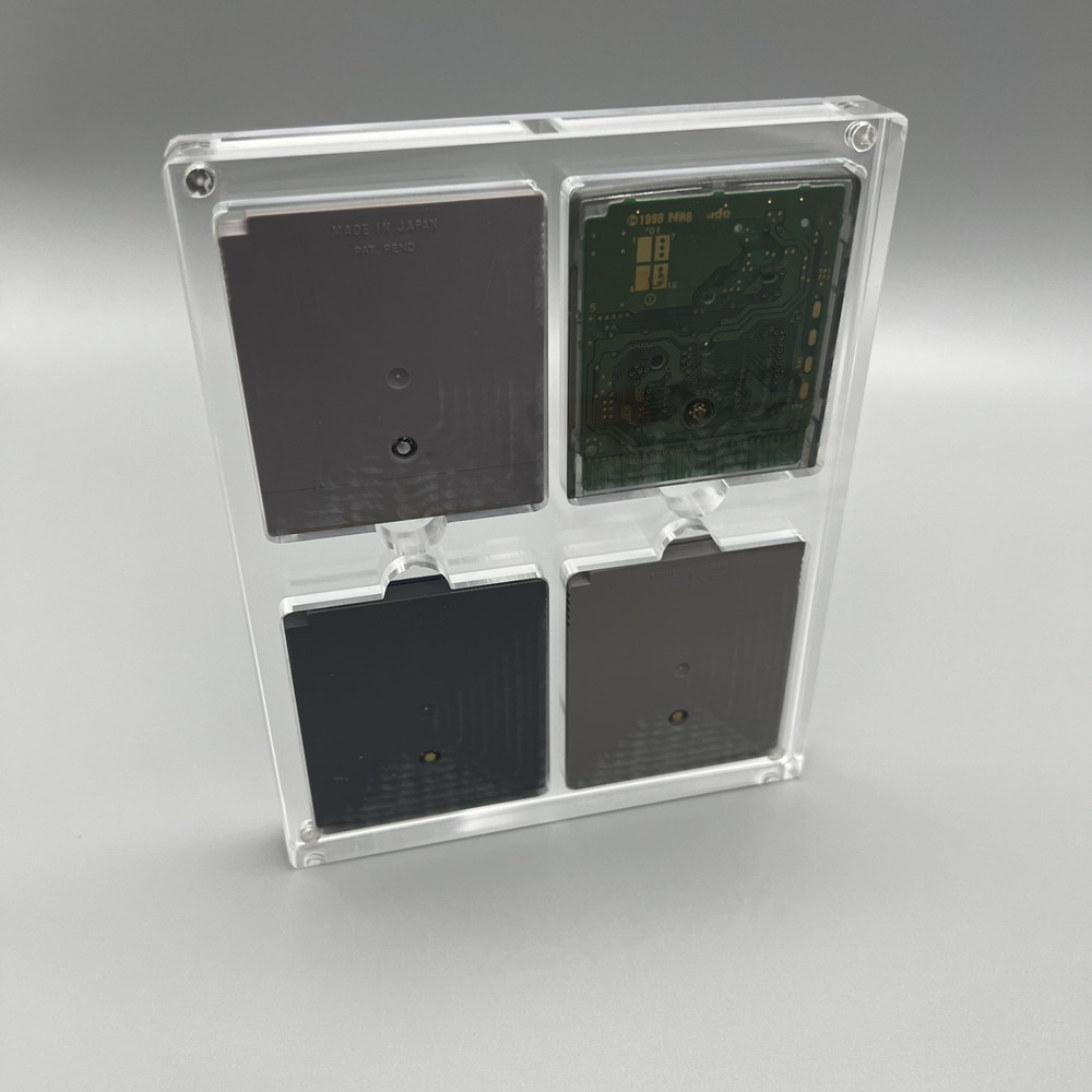 Custodia rigida per cartucce d - Game Boy Cartridge Holder recensione e prezzo