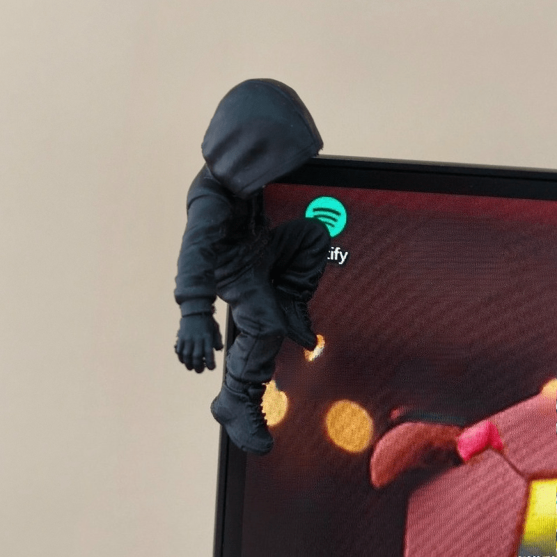 Statuetta Mini Alien con Cappu - Retro Gaming Monitor recensione e prezzo